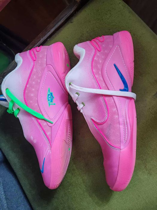 Баскетболни обувки