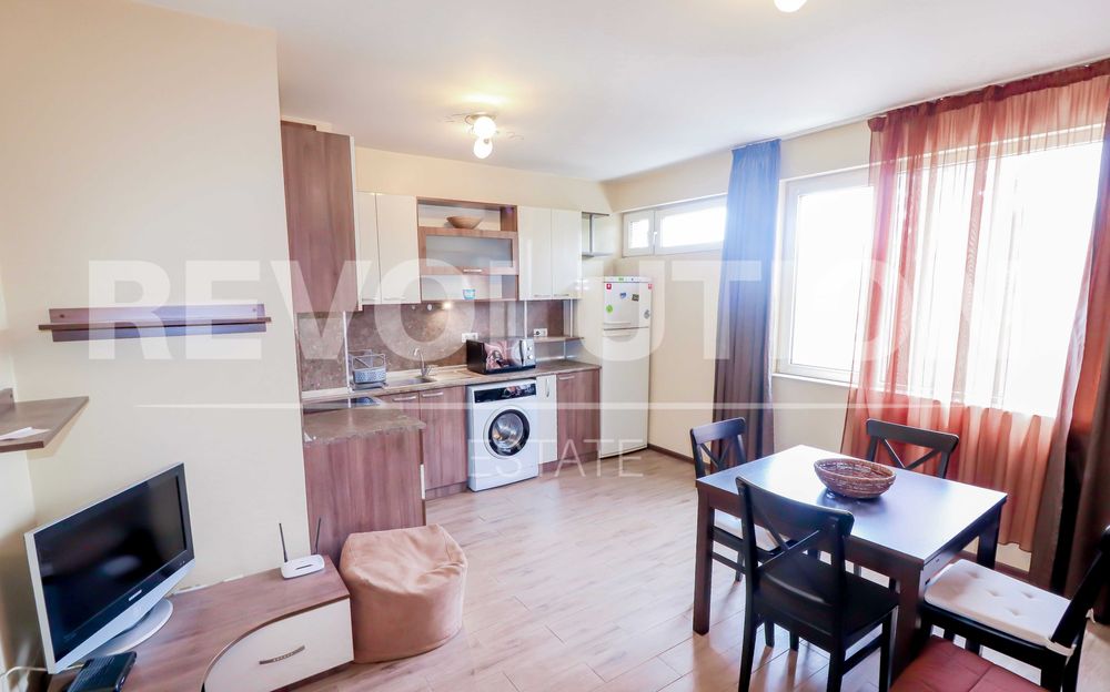 ЛУКСОЗЕН двустаен апартамент в района на ХЕИ!