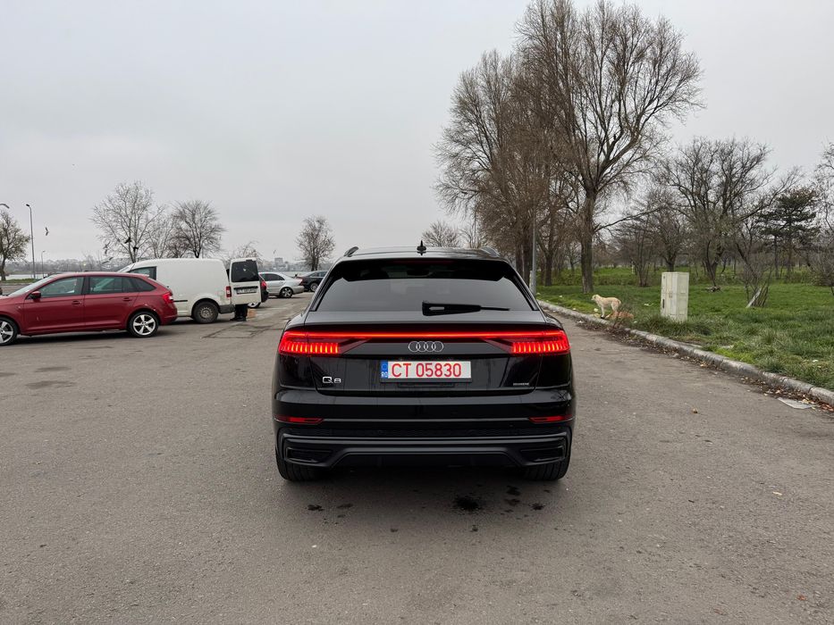 Audi Q8 55 TFSI  Progressiv Mild-Hybrid Tiptronic 8+1