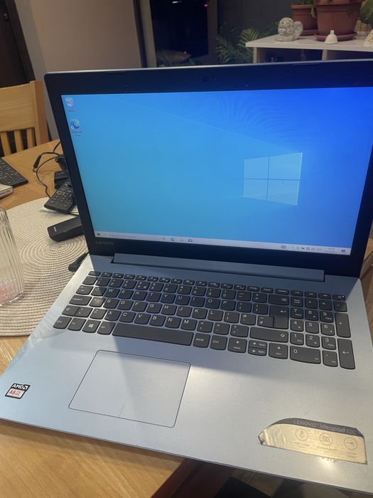 Лаптоп Lenovo ideapad320