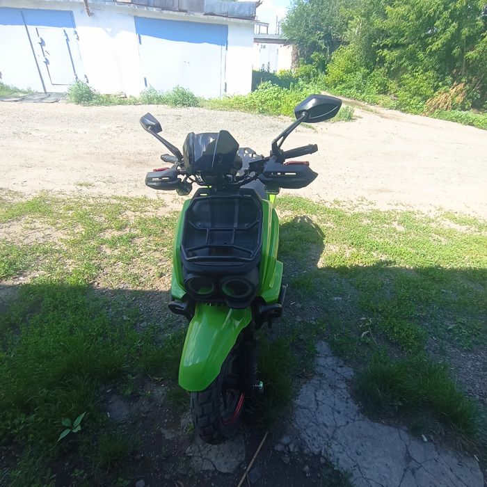 Скутер танк 150 новый