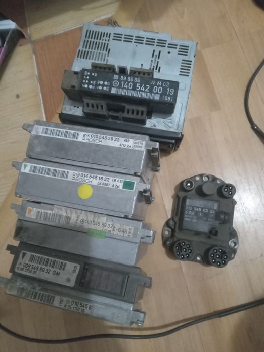 Продам Комутатор мерседес 124,140 гибрид 4,2