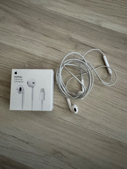 Vand casti apple cu fir lightning