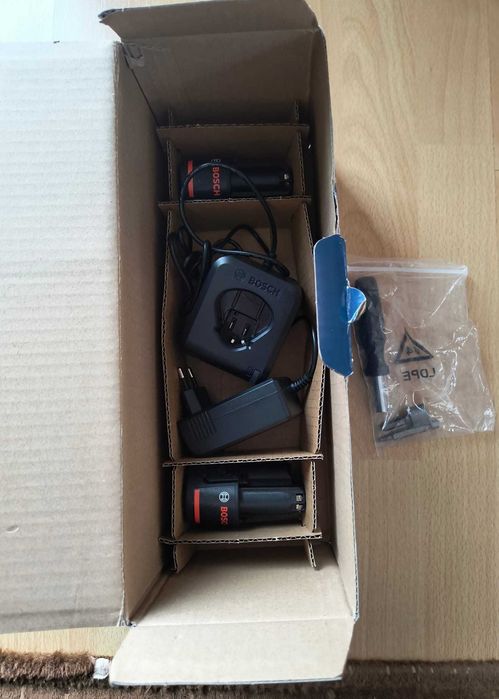 Vând foarfecă electrică BOSCH pentru grădină