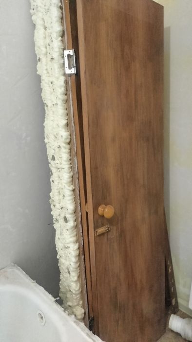 Меж комнатные двери