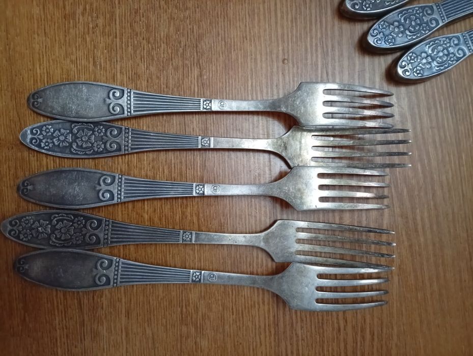Приборы столовые можно на добор