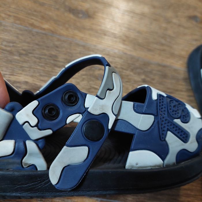 Продам сандали 31 р