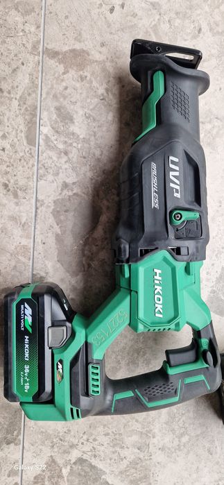 Hikoki ferestrău sabie pe acumulator
