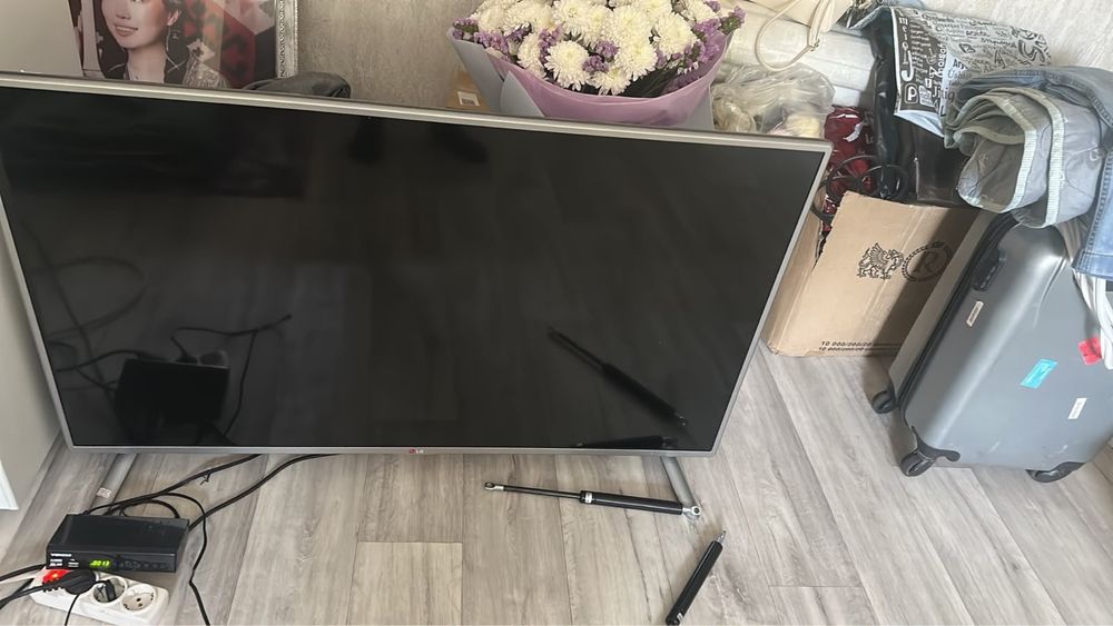 продам телевизор лджи