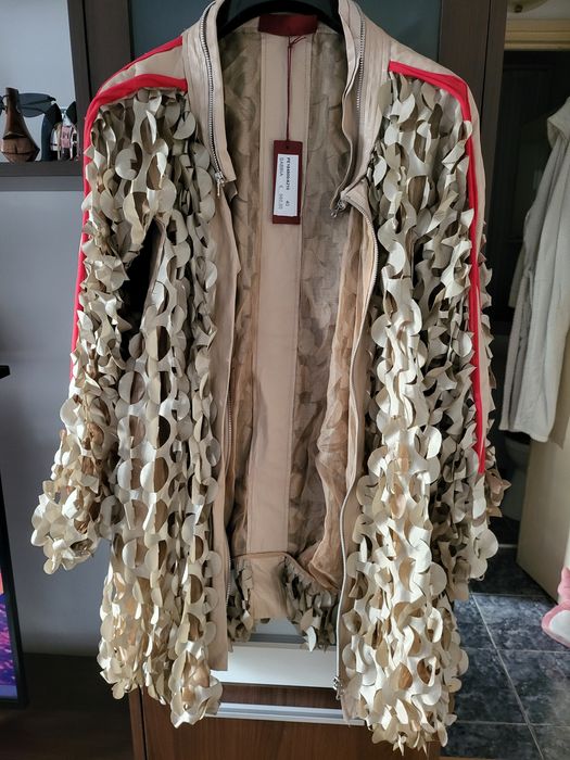 Geaca haina  made in italy prezentare podium din piele unicat size  40