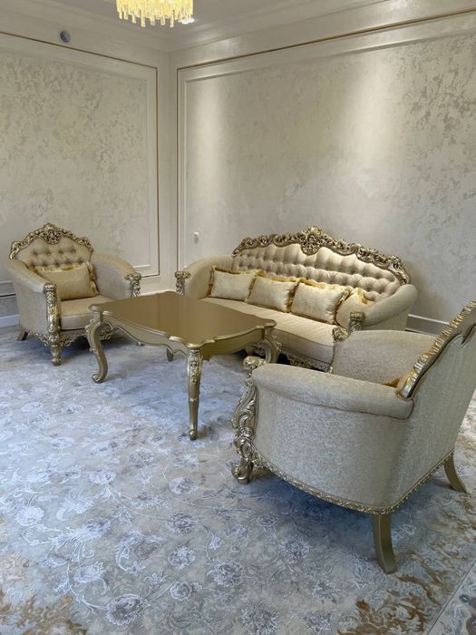 Мягкий мебель в поодаже