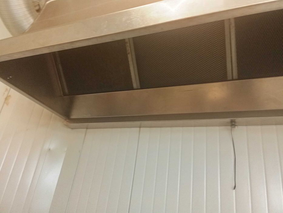 Абсорбатор с мотор ,дължина 2 метра,ширина 0,70 метра с 4 филтри