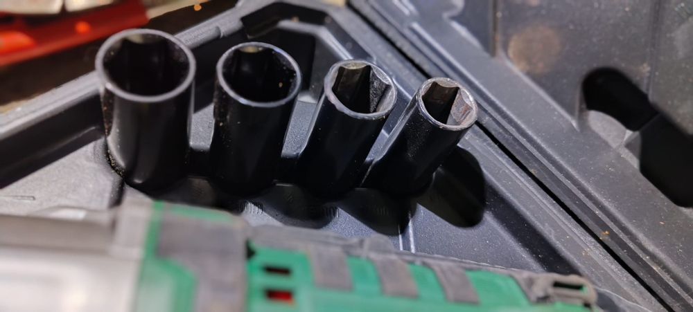 Mașină de impact-insurubat