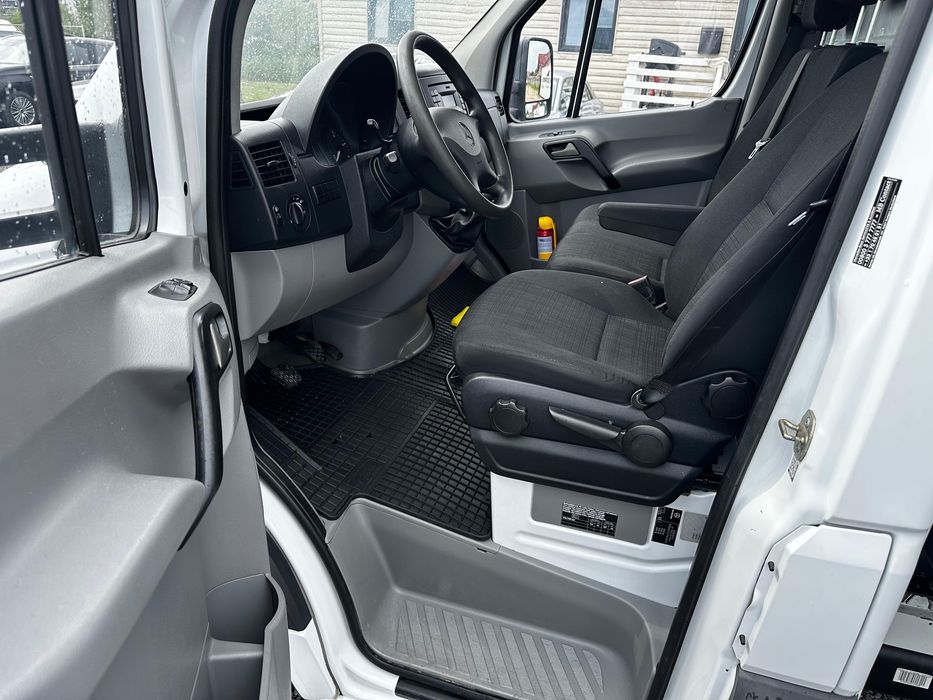 MERCEDES SPRINTER 413 2.2 CDI 130 CP AN 12.2015 160.000 KM IMPECABIL BENA 4.2M / 2.2 M