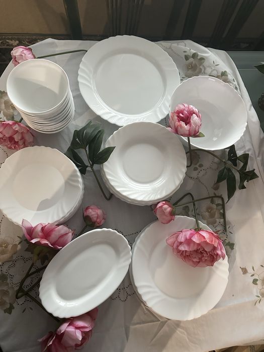 Сервиз за хранене бял