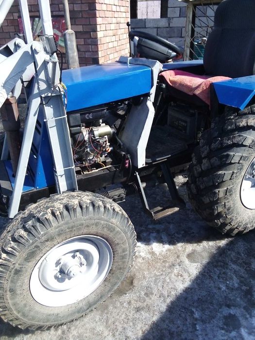 Продам минитрактор погрузчик