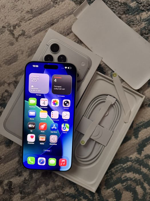 Iphone 17 pro max 256 gb белый