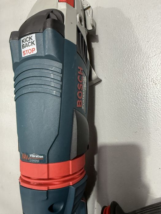 Polizor unghiular Bosch GWS 26-230 LVI