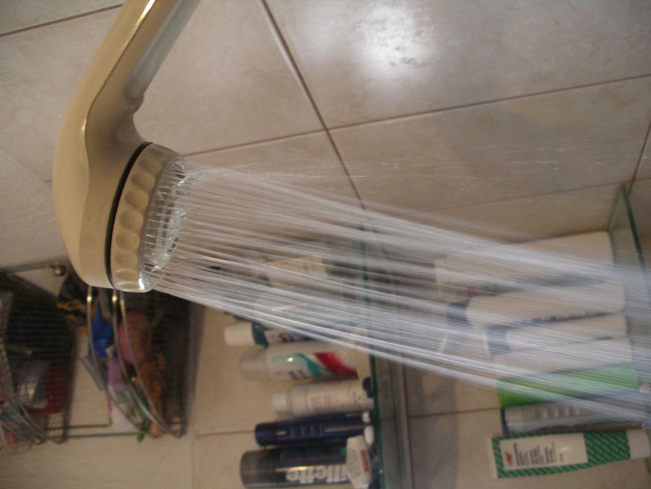 Продавам душ слишалки