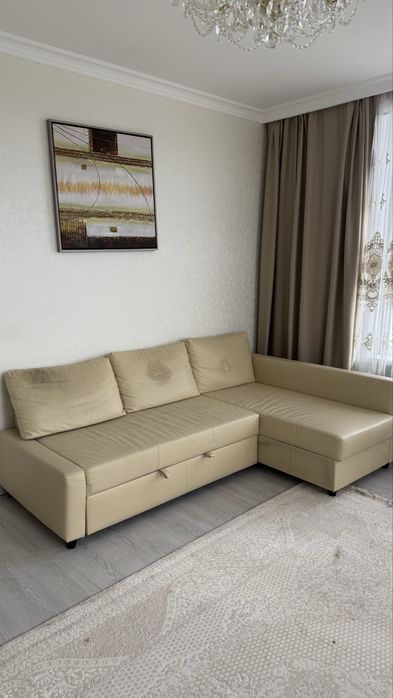 Продам кожаный диван б/у