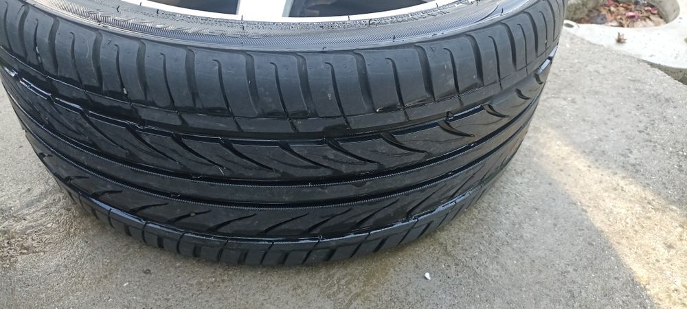Set jante cu anvelope vara 235x40xZR18 gama VAG 5x112