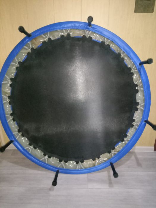 Продам батут цвет синий