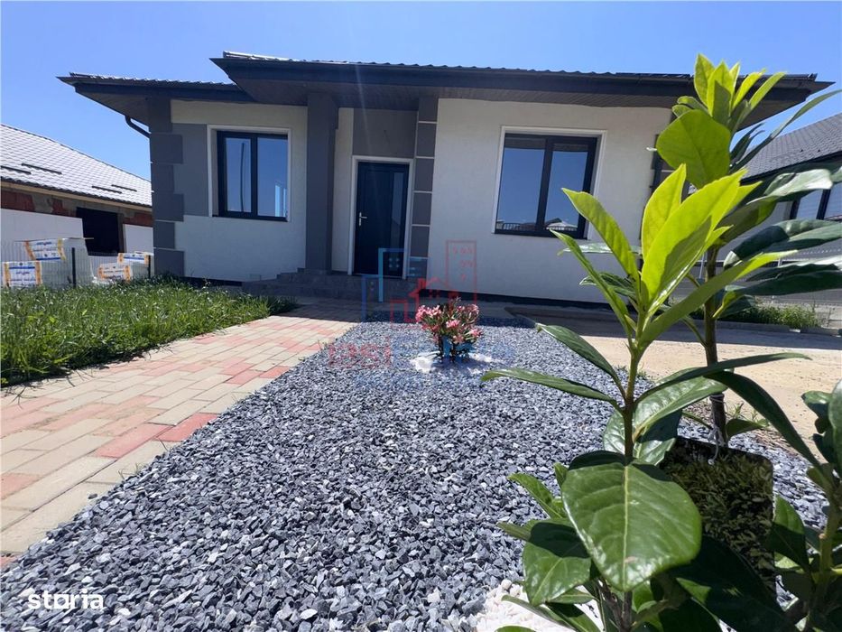 Casa Superba 4 camere cu 2 bai beci terasa Valea Adanca