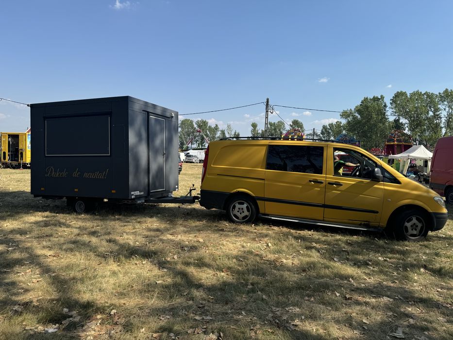 De închiriat Rulota Fast-Food complet echipata– CLĂTITE, GOFRE ȘI GOGOȘI