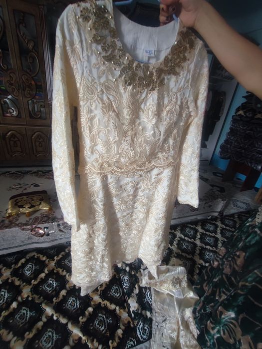 Ansanbl holati zoʻr kam kiyilgan.