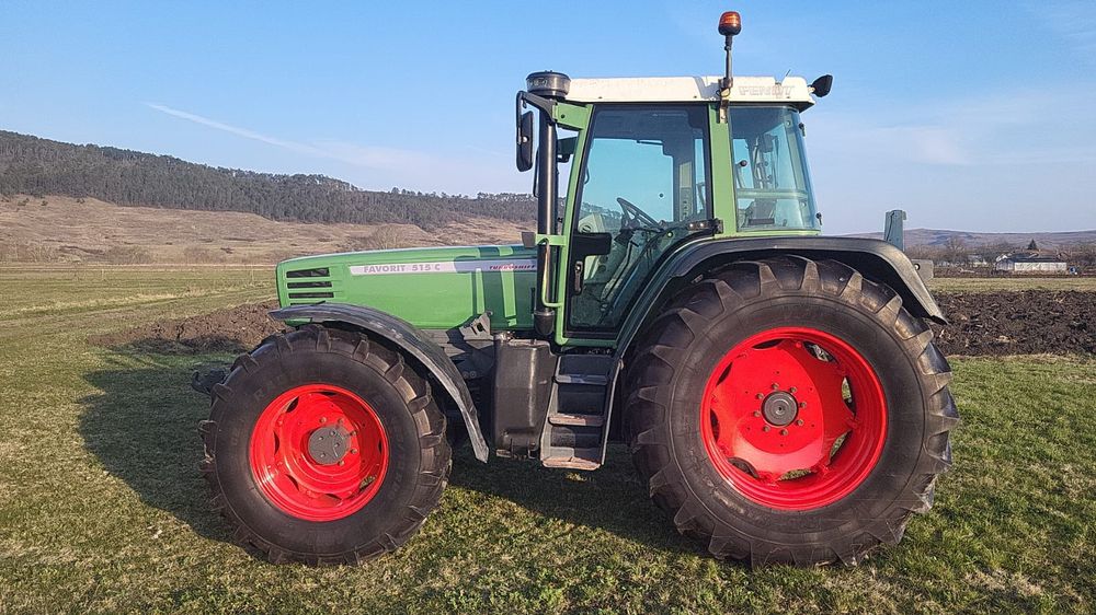 Vând Fendt 515 C