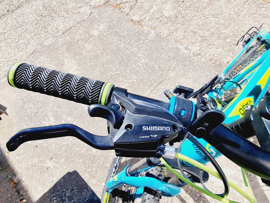 Bicicleta schimbator spate / fata Shimano, frane disc fata-spate