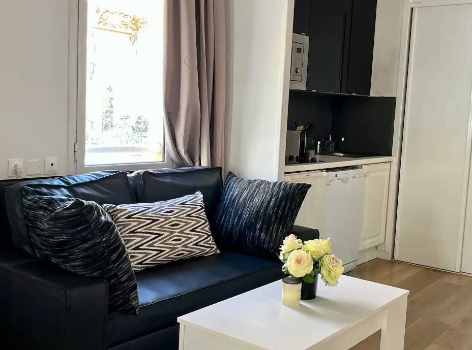 Дава се под наем Едностаен апартамент в Пловдив, Въстанически - 34 кв.м за 178.5 € - Снимка #1