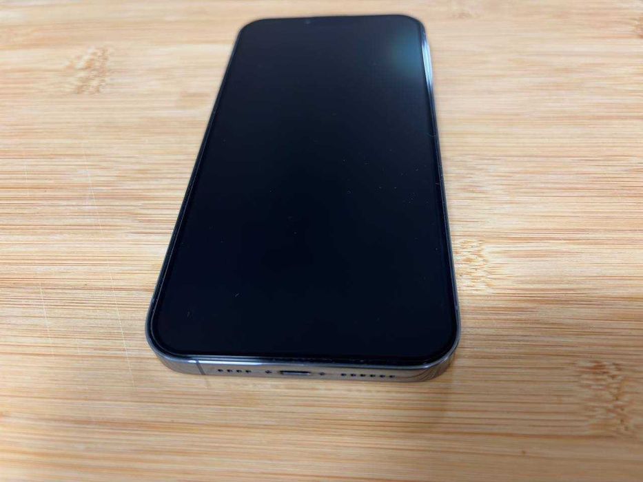 Продавам iPhone 13 Pro Max 256GB без забележки, за ценители!