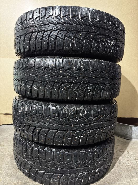 продам Диски с резиной максис