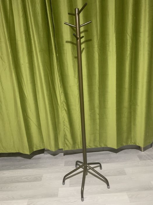 Вешалка металлическая