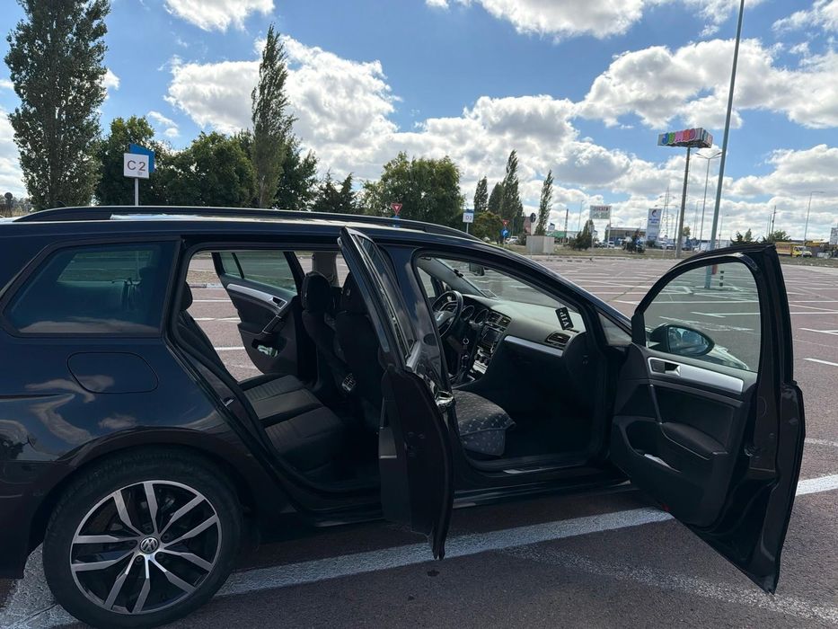 Volkswagen Golf VII dotări premium pachet CUP