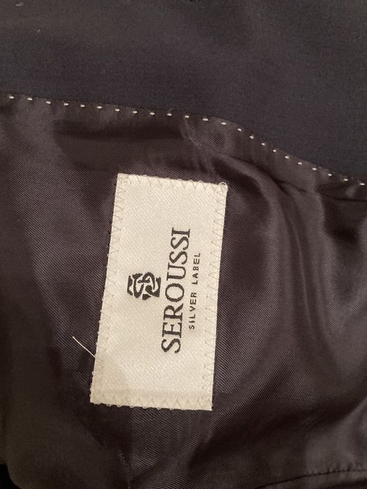 Vand costume Seroussi marimea 42 si 44