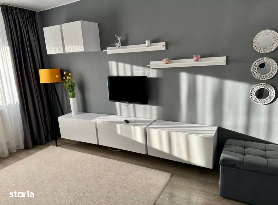 Apartament cu 3 camere de închiriat în Curtea de Argeș.