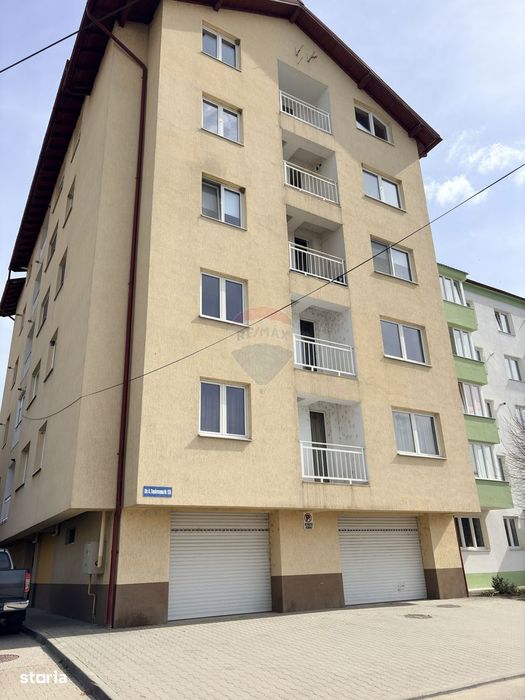Apartament cu design clasic din lemn masiv – eleganță autentică — fotografia 1