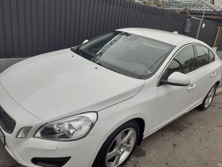 VOLVO S60 2012 — imagine 4
