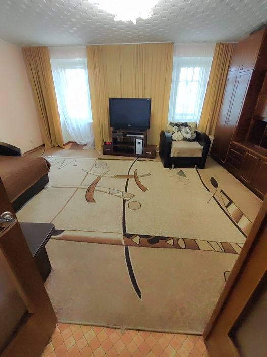 Продается 3-комн (5-9, 3 эт)