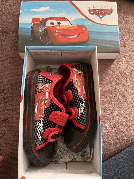 Пантофи /гуменки  за детска градина и игра