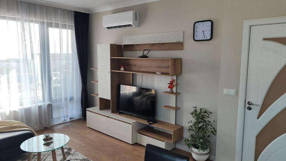 Дава се под наем Двустаен апартамент в Варна, Кайсиева градина - 63 кв.м за 510 € - Снимка #1