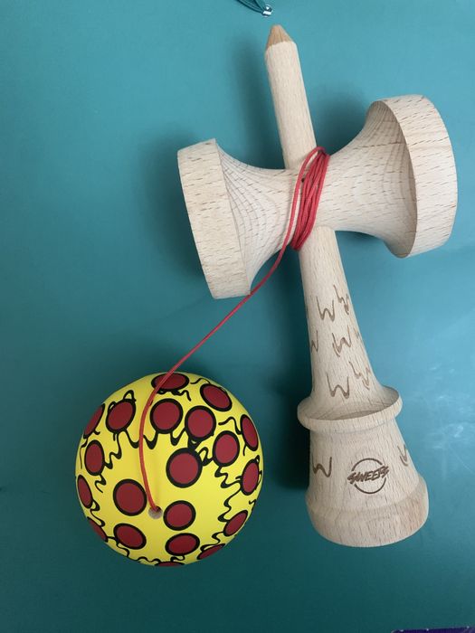 kendama sweets pizza dama  retro