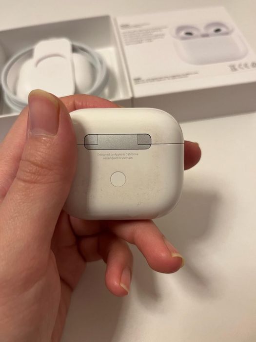 Продается Airpods 3