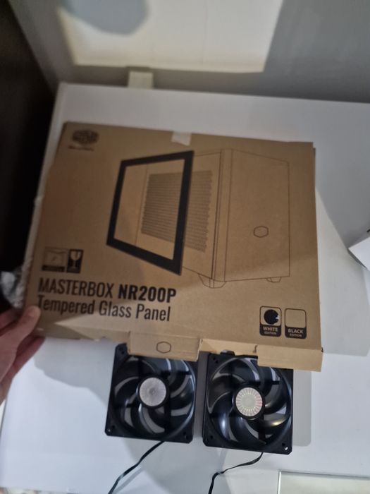 Carcasa CoolerMaster NR200P sau kit piese