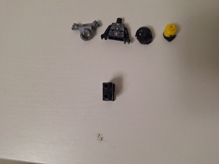 Vând lego ninjago minifigurine rare