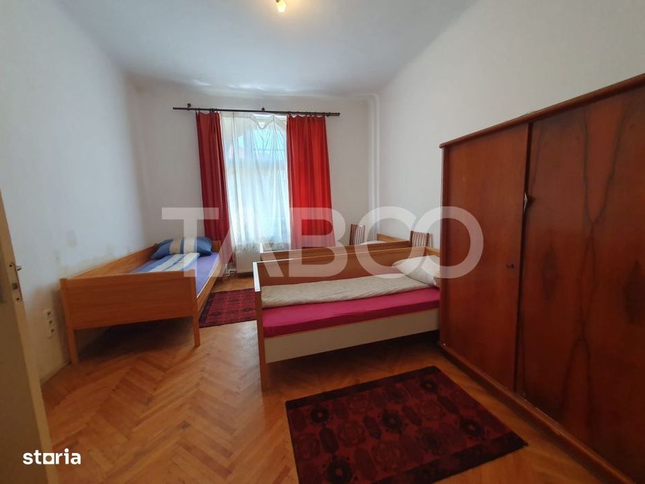 Casa de inchiriat zona Centrala 6 camere se inchiriaza si la muncitori