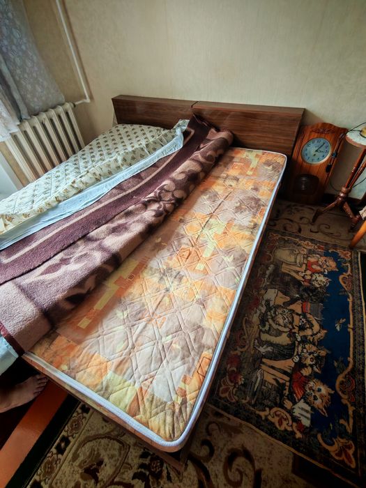 Продаю   кровати