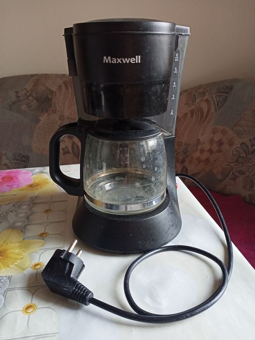 Продаю кофеварку